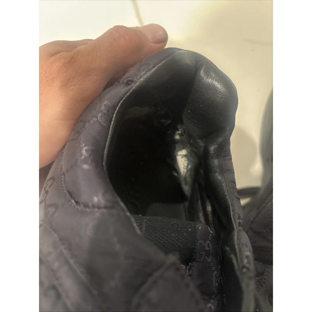 Gucci right shoe